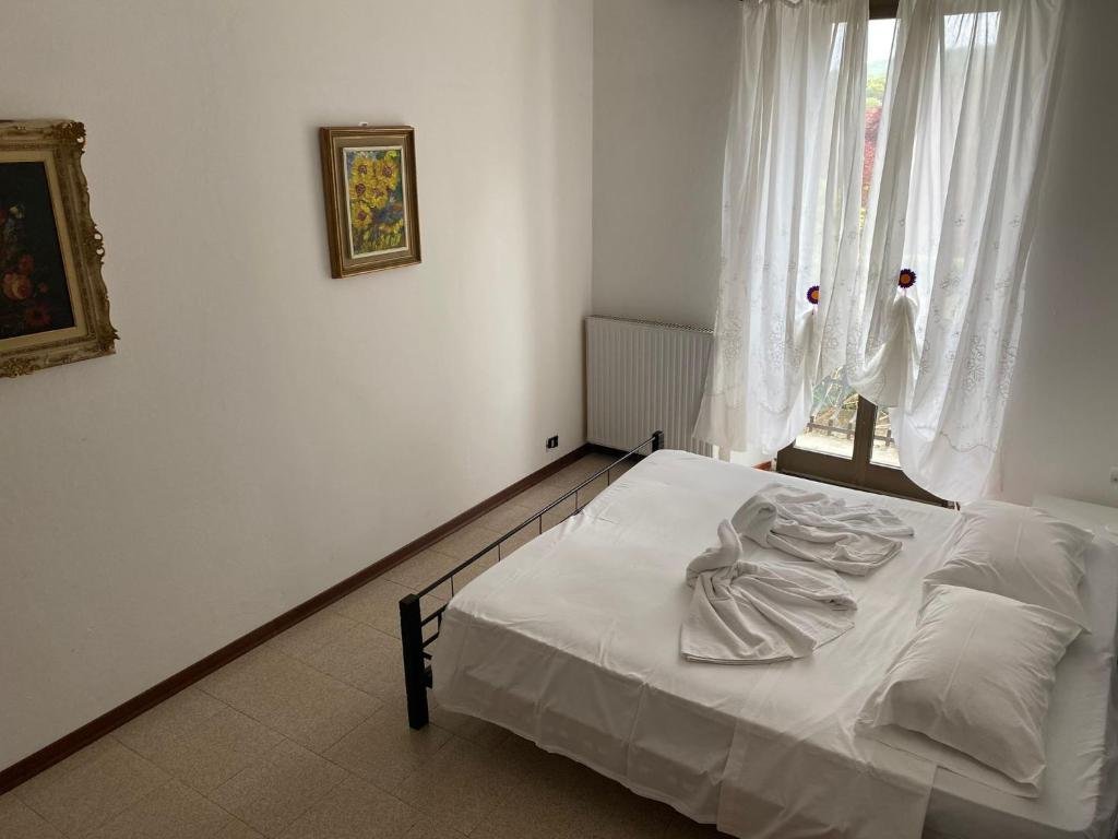Comfortable double room with mountain view